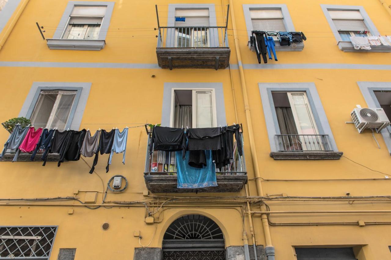 Forcella Studio Apartments Napoli Esterno foto